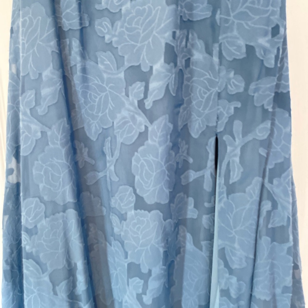 Lulus Prom Dress sweetheart neckline with back cut out and front slit. Size S - Picture 4 of 11
